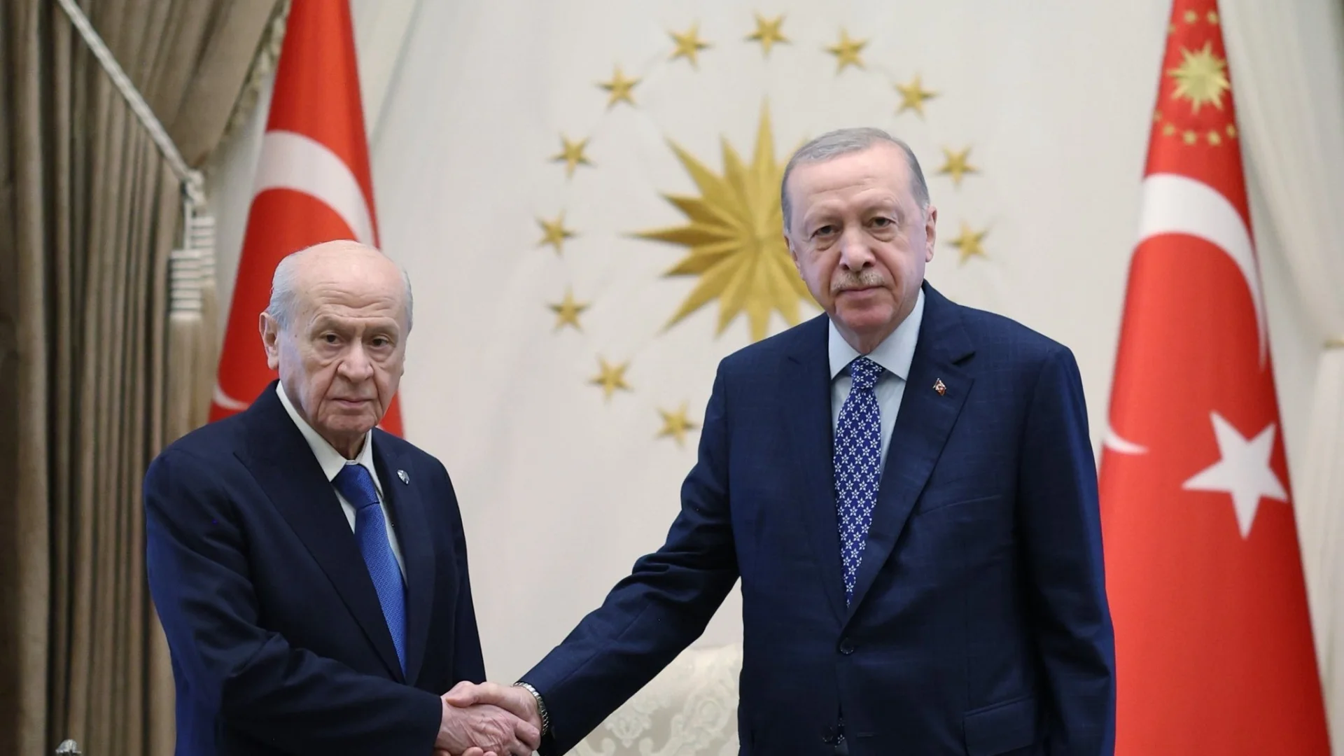 Cumhurbaşkanı Erdoğan, MHP Lideri Bahçeli'yi Külliye'de Kabul Etti