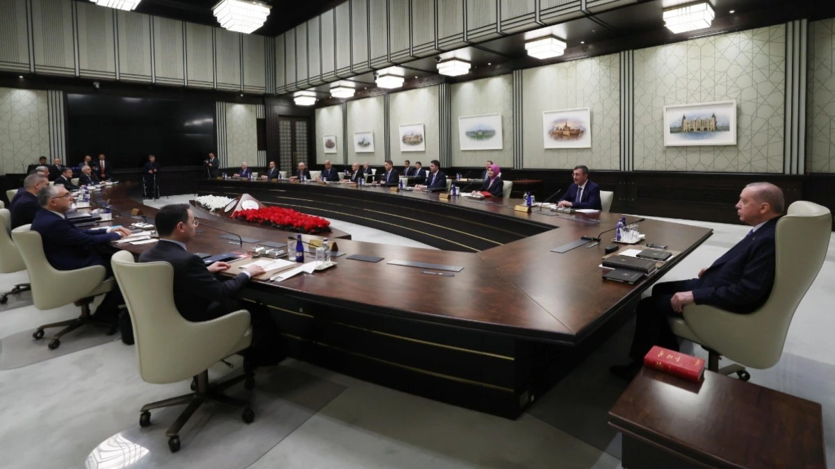 Cumhurbaşkanlığı Kabinesi Yoğun Gündemle Toplandı