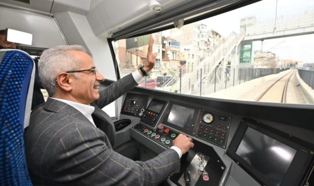Demiryolları ile Türkiye nüfusunun iki katı yolcu taşındı