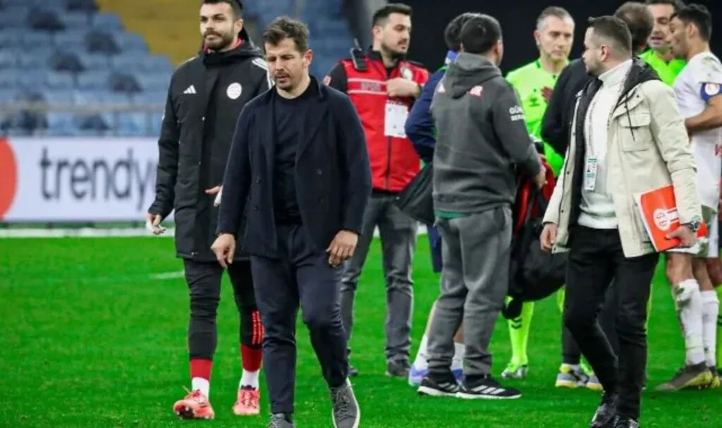 Emre Belözoğlu'dan yabancı hakem açıklaması