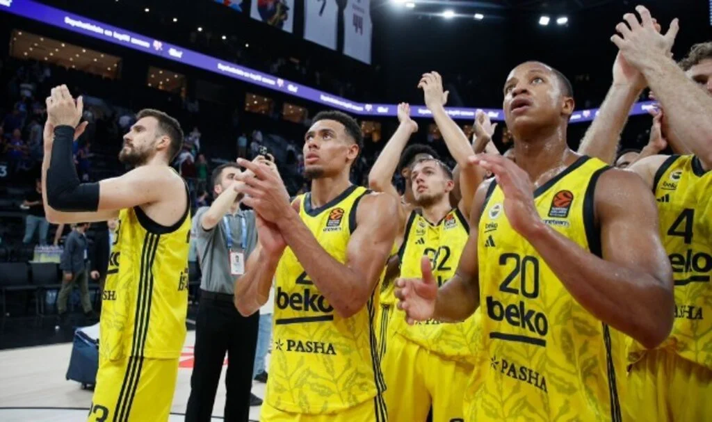 Eurolegue’de Türk derbisi Fenerbahçe Beko’nun: Yumruklu kavga damga vurdu