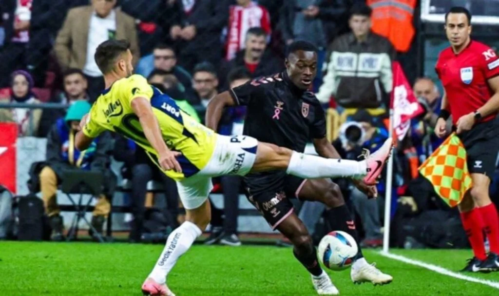 Fenerbahçe, Samsunspor’a iki kez yakalandı: Gol düellosunda puanlar paylaşıldı