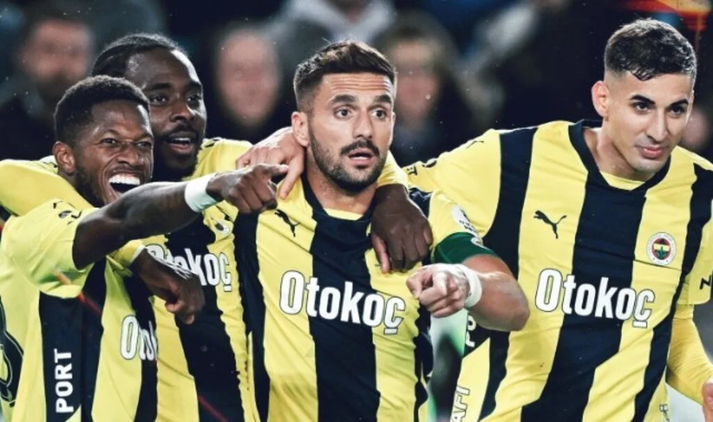 Fenerbahçe, Trabzon'da Uzatmada Kazandı: Kritik Üç Puan