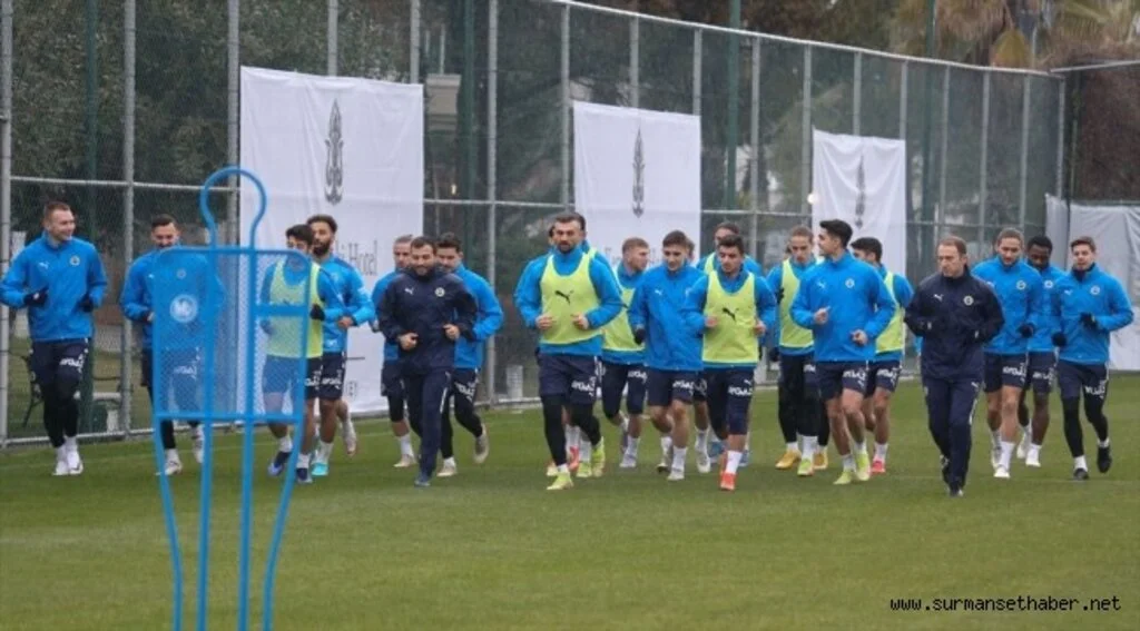 Fenerbahçe, UEFA Avrupa Konferans Ligi'nde Slavia Prag'ı konuk edecek