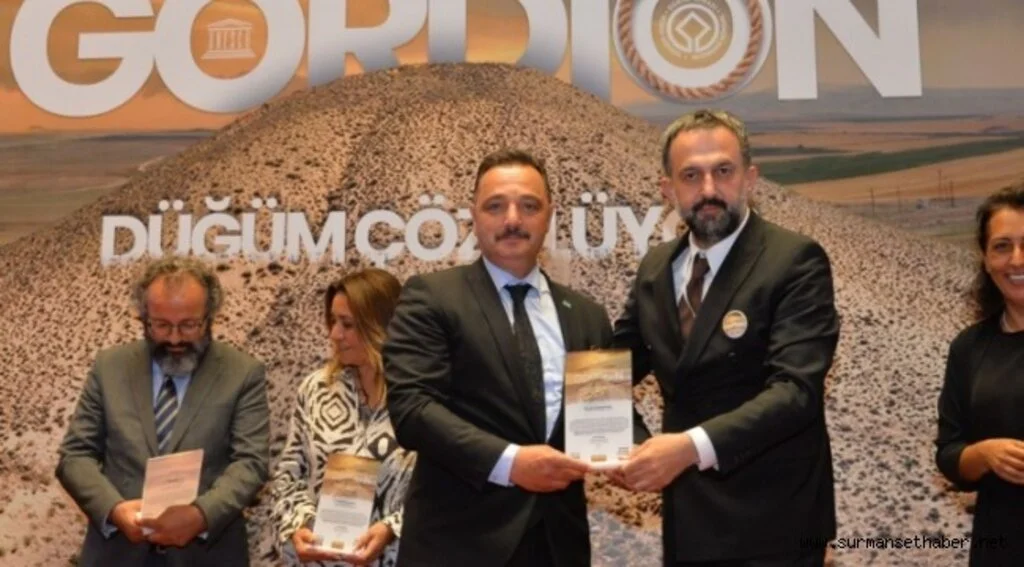 GORDİON İçin TİMBİR’e Teşekkür Plaketi