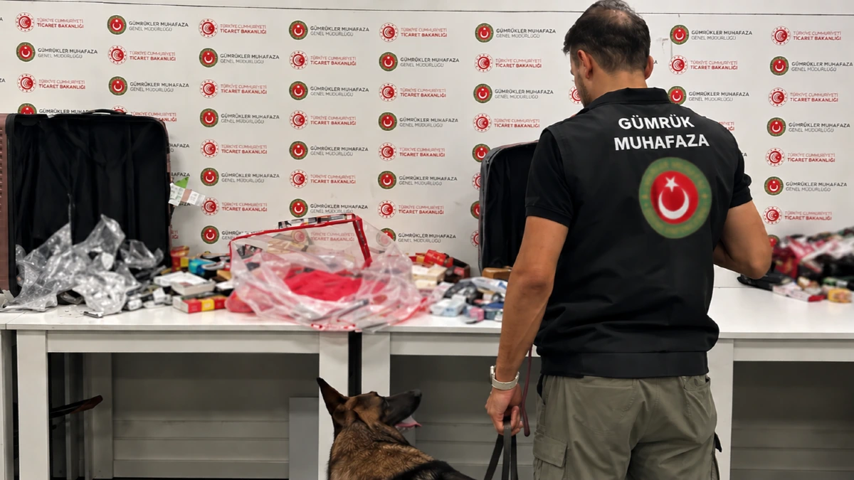 Gümrükler Muhafaza Ekipleri İstanbul Havalimanı’nda 20 Kilo 260 Gram Metamfetamin Ele Geçirdi