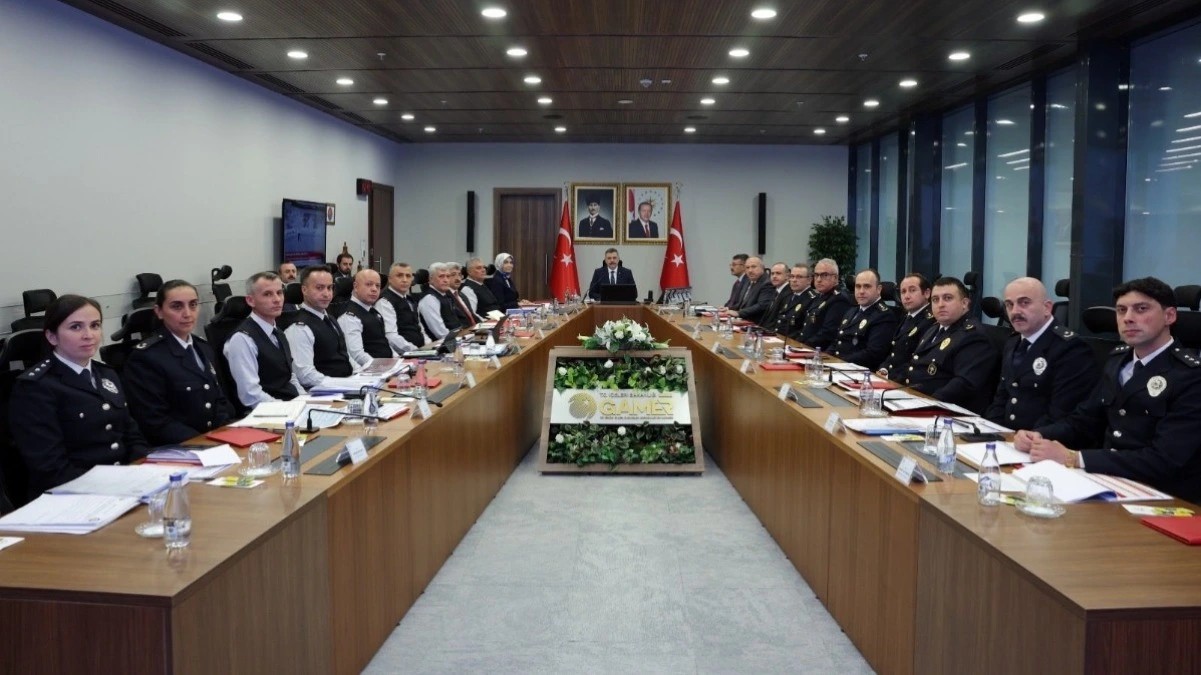 İçişleri Bakanı Çiftçi Başkanlığında "Asayiş" Toplantısı
