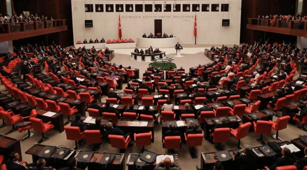 Meclisin gündemi yargı reformu olacak