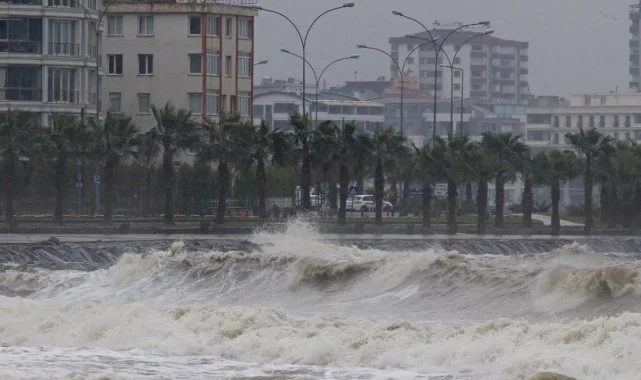 Meteorolojiden Denizlerde Fırtına Uyarısı