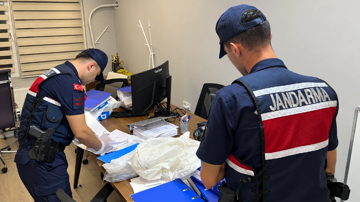 MİT Koordinesinde Yasa Dışı Veri Sorgusu Operasyonu: 5 Gözaltı