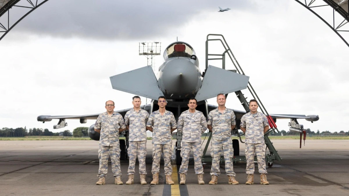 MSB Heyeti İngiltere’de Eurofighter Bakım Tesislerini İnceledi