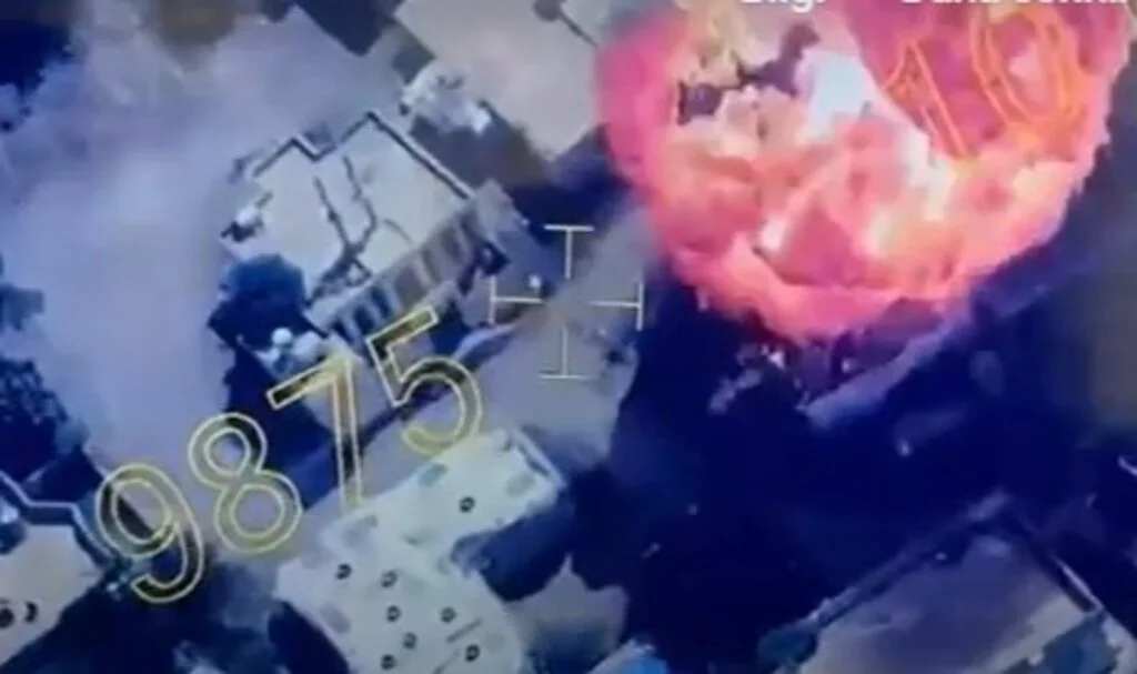 PKK'lı Teröristler, şimdi de köylerdeki mühimmat depolarını patlatıyor