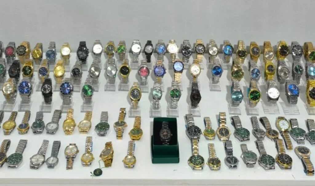 Samsun'da Kaçak Saat Operasyonu: 135 Adet Saate El Konuldu