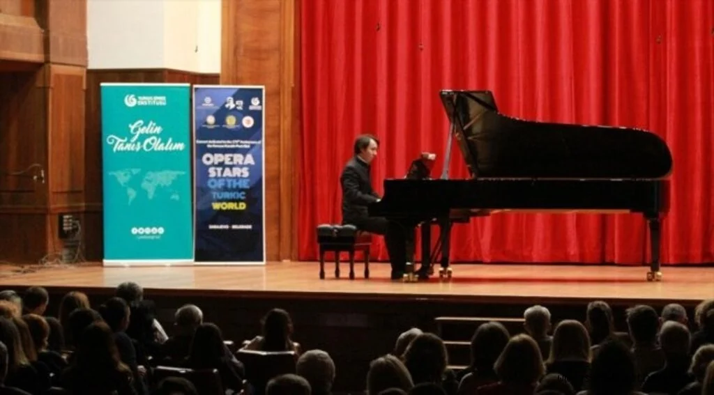 Türk Dünyası Opera Yıldızları Sırbistan'da konser verdi