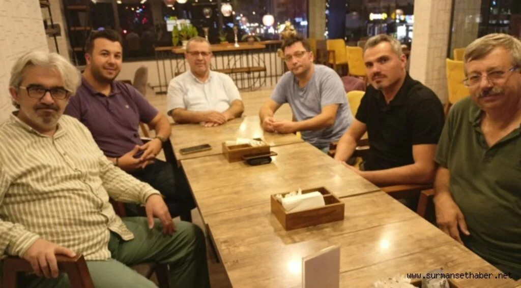 Yeni Sendika Samsun İl Başkanı İlhan ÖKSÜZ, Samsun İl Yönetimi ile aylık toplantısını gerçekleştirdi.