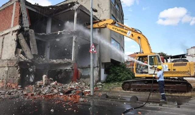 Yüksek Binaların Yıkımında Yeni Dönem: Kurallar Yenilendi