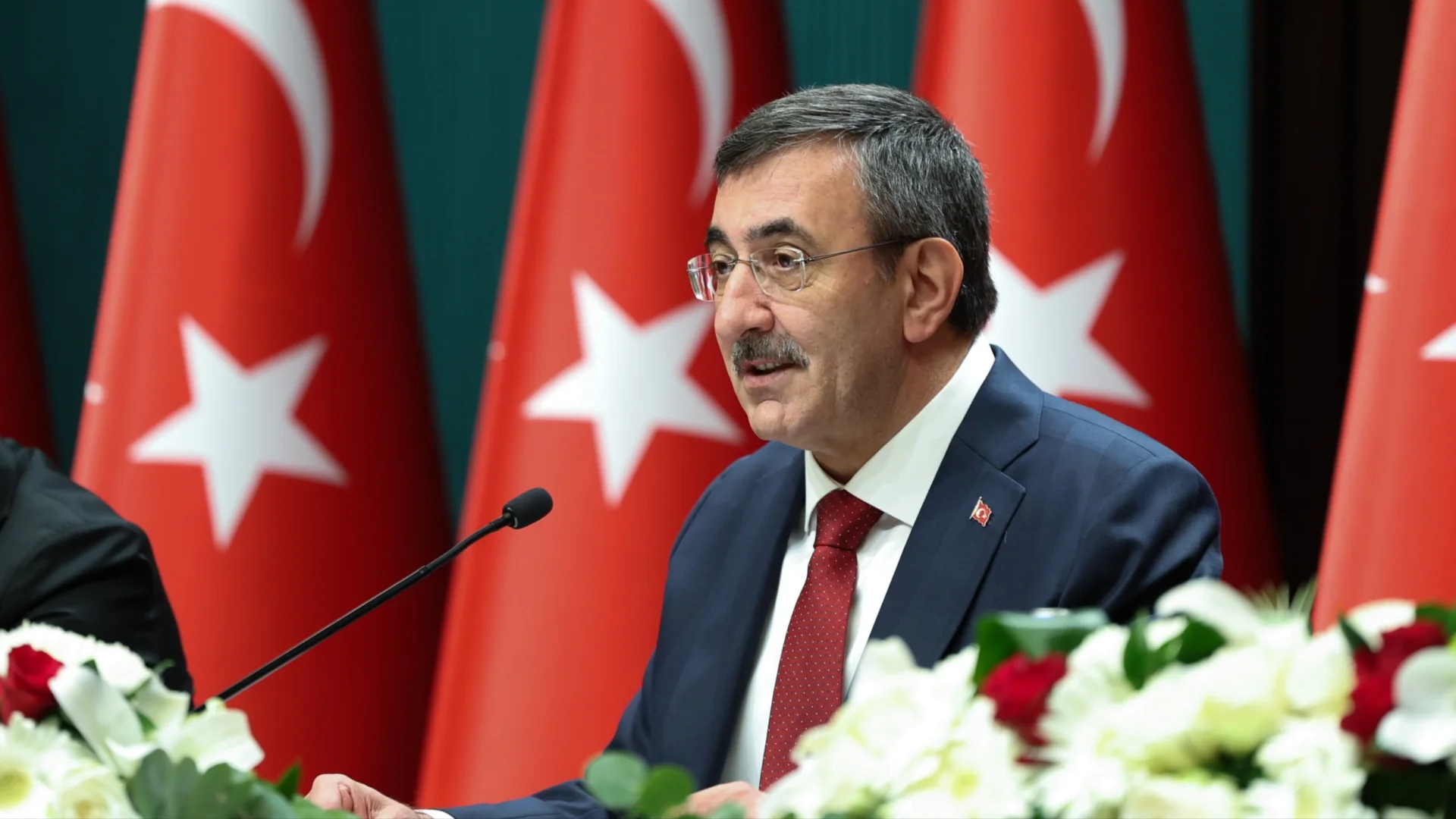 Cevdet Yılmaz’dan Fon Düzenlemesi Açıklaması: “Yatırımcılar Olumsuz Etkilenmeyecek”